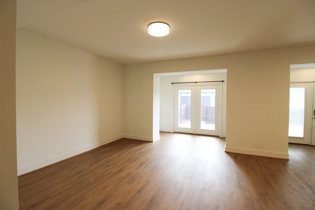 Building Photo - 54 West Avenue
