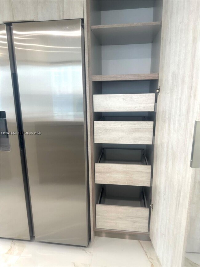 Building Photo - 290 174th St