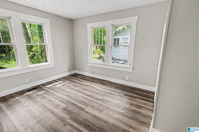 Building Photo - 1447 Wharton Ave