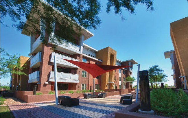 Building Photo - Camden Sotelo