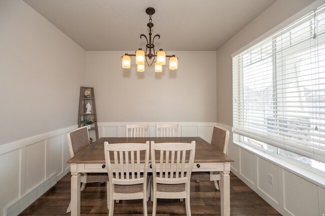 Building Photo - 794 Star Spangled Dr