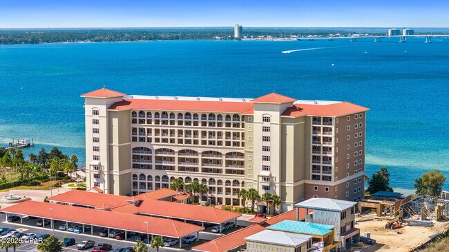 Building Photo - 2400 Grandiflora Blvd