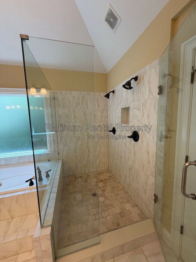 Building Photo - 8015 Wakehurst Pl