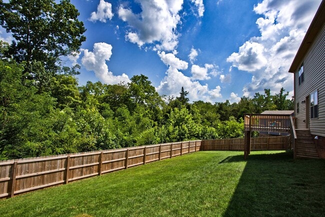 Building Photo - Fantastic 3 Bedroom Near Downtown!