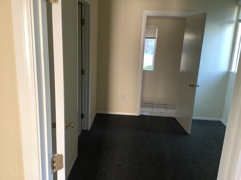 Building Photo - 5730 1/2 La Mirada Ave