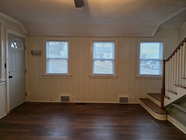 Building Photo - 116 Sixth Avenue