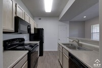 A2 - kitchen - La Crosse Apartments