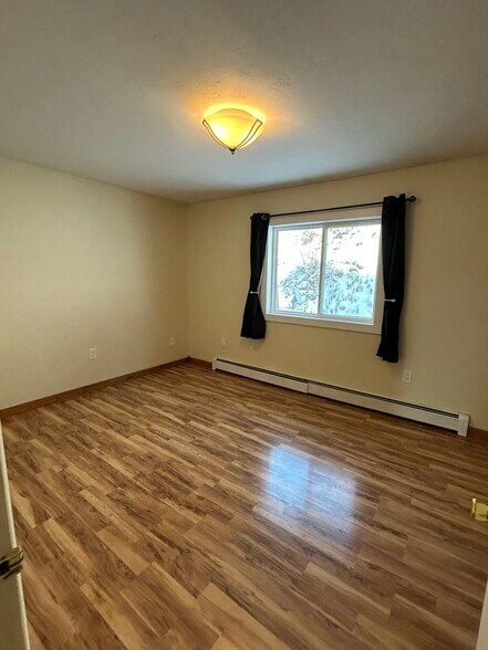 Building Photo - 336 Old Fish Creek Falls Rd