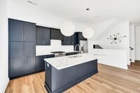 Building Photo - 18 Willis St