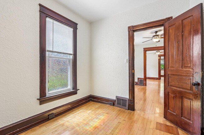 Building Photo - 1660 N Marshall St