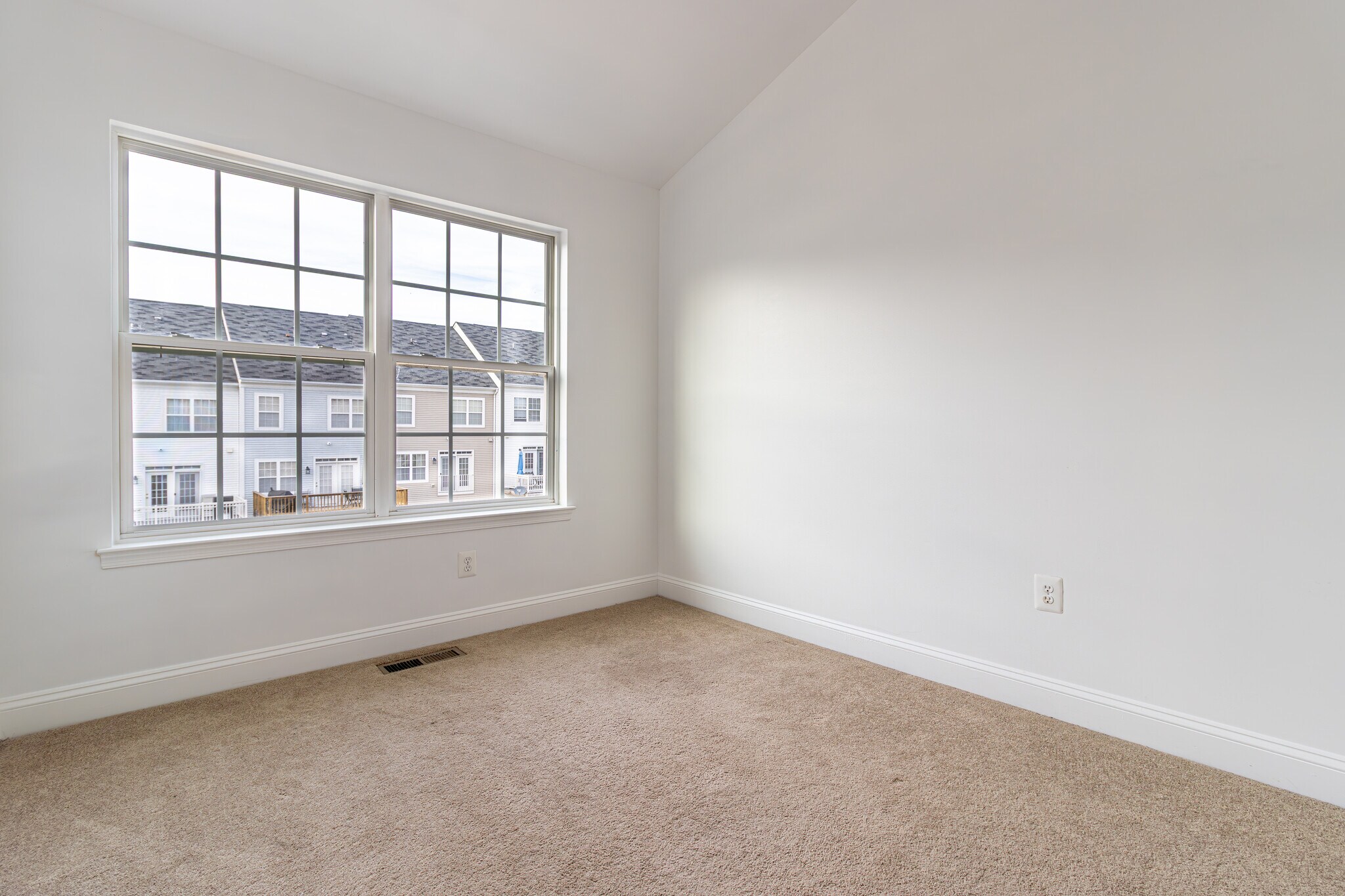 Building Photo - 2607 River Basin Ln