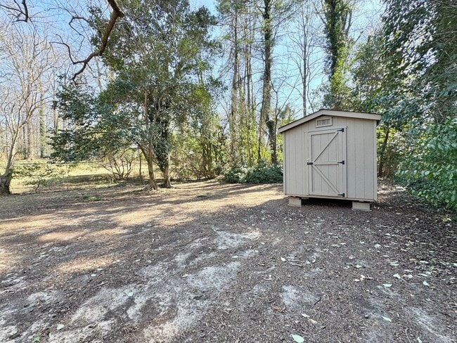 Building Photo - Kirkwood 2 BR