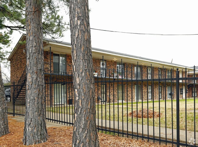 Building Photo - Merriwether