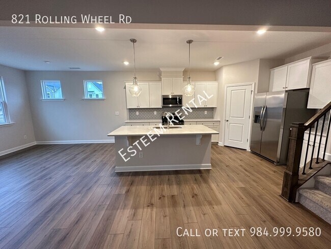 Building Photo - 821 Rolling wheel Rd