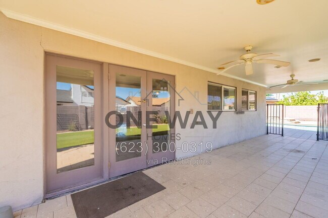 Building Photo - 1325 W Lobo Ave