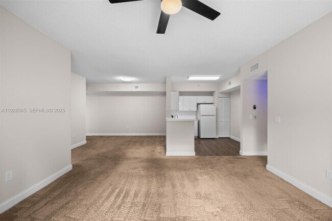 Building Photo - 6976 SW 39th St