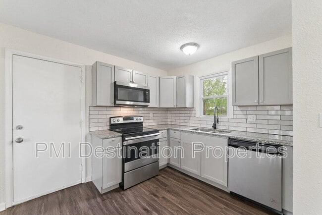 Building Photo - 5026 Locust Ave