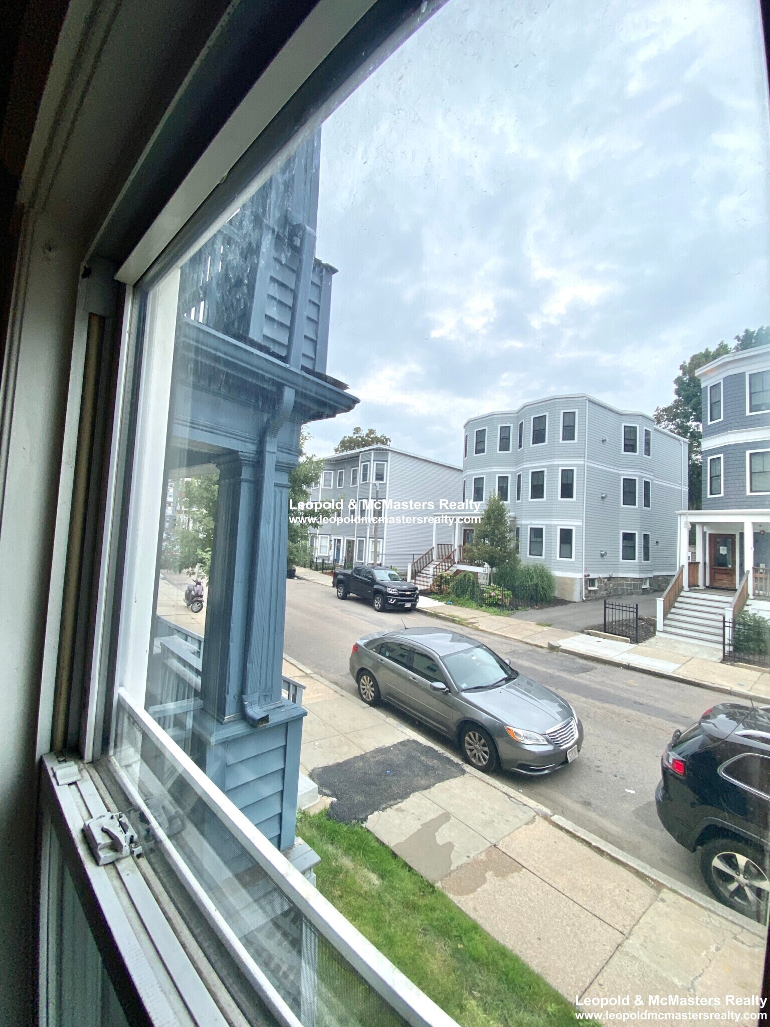 Building Photo - 21 Roseclair St