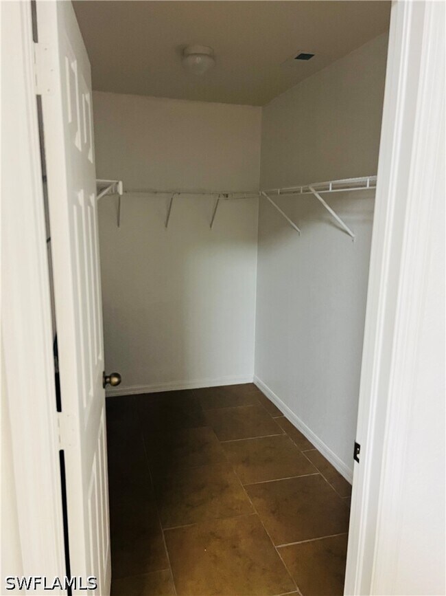 Building Photo - 3280 2nd Ave SE