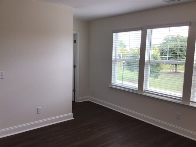Building Photo - 104 Parkside Blvd