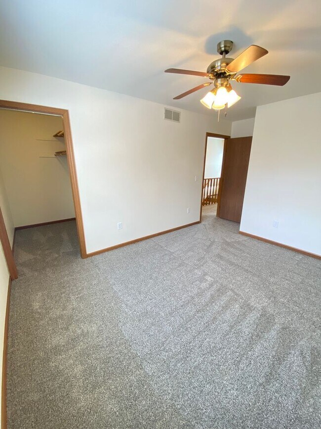 Building Photo - 1785/1787 Alexandra Court