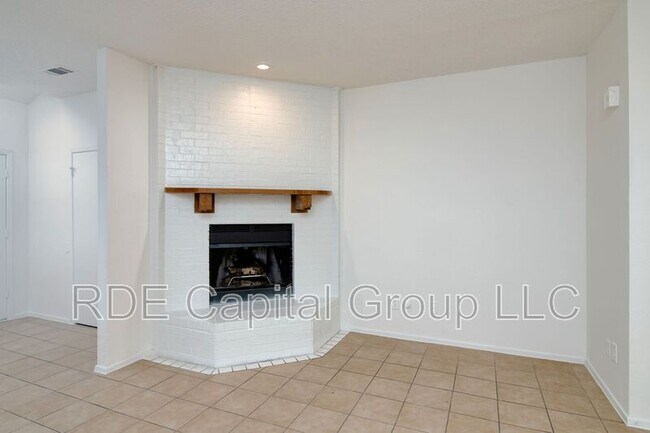 Building Photo - 5407 Chimney Rock Rd