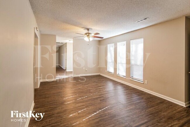 Building Photo - 111 Boone Dr