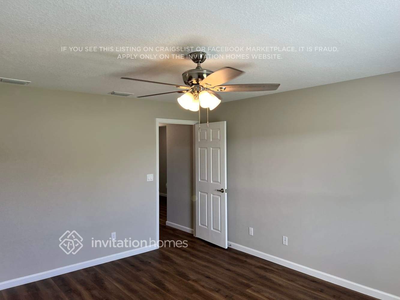 Building Photo - 2482 SW Fair Isle Rd