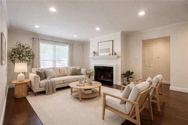 Building Photo - 138 Woodmere Square NW