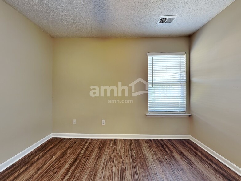 Building Photo - 7533 Argent Valley Dr