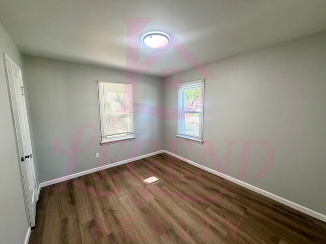 Building Photo - Adorable 2 Bedroom 1 Bathroom Home In St. Ann!!!