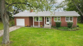 Building Photo - 313 N 250 W