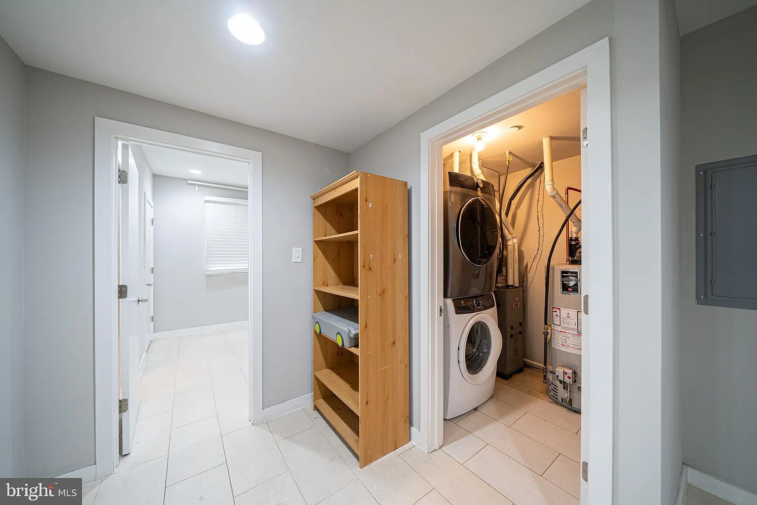 Building Photo - 706 N 7th St