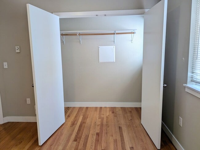 Building Photo - Lake City 3 bedroom Rambler Townhome with ...