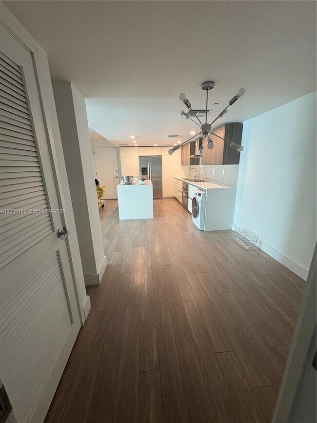 Building Photo - 1025-1092 92nd St