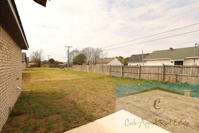 Building Photo - Move in special $900!! New construction 3 bed / 2 bath home - Bono