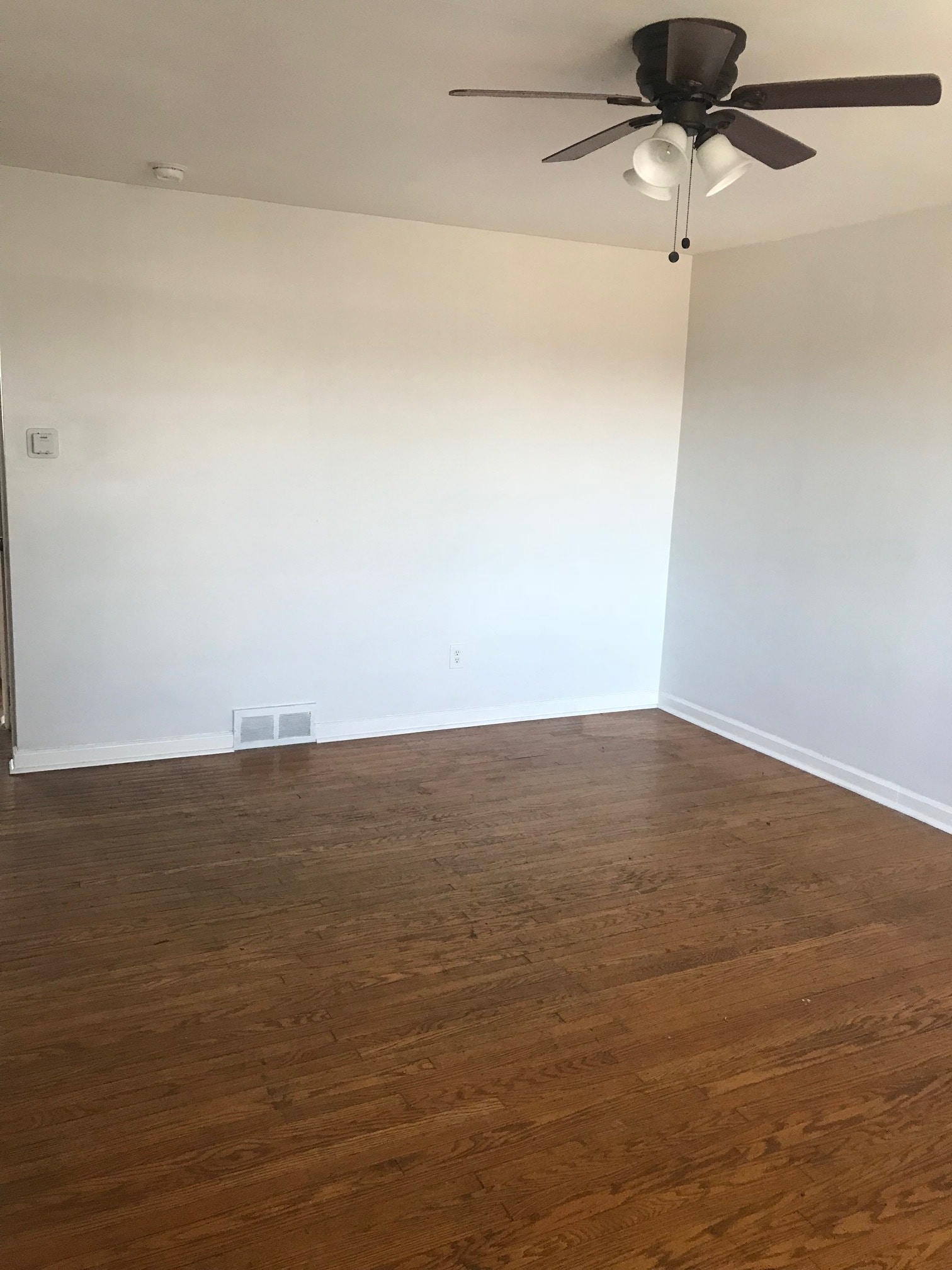 Building Photo - 104 Chester Ave