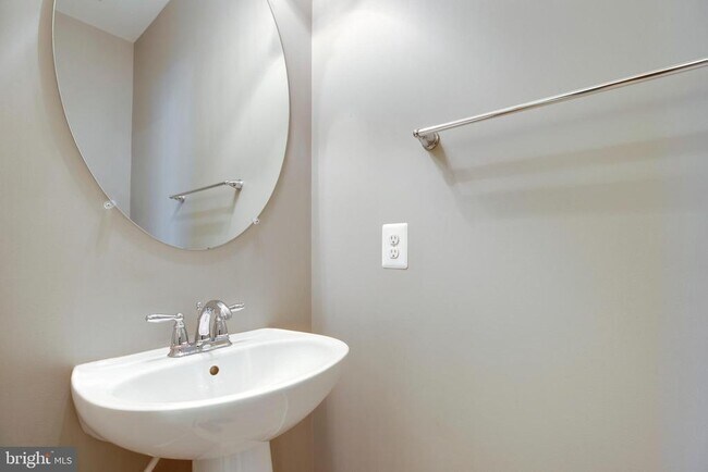 Building Photo - 11774 Lake Baldwin Dr