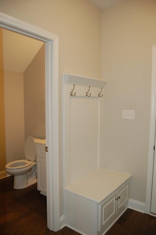 Building Photo - 625 Boone Ct