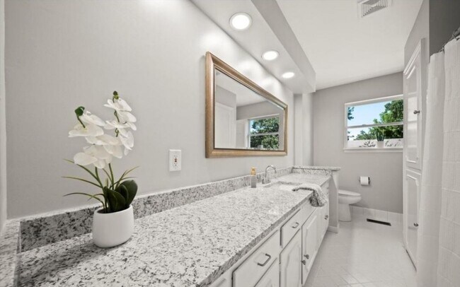 Building Photo - 5605 S 30th West Ave