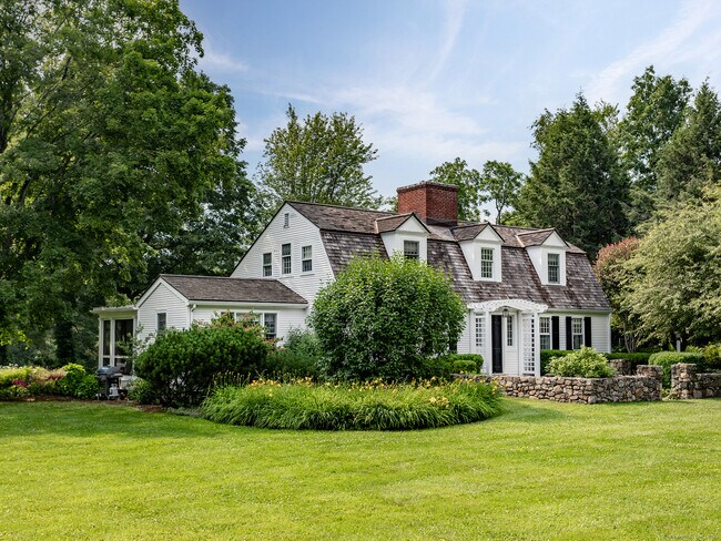 Primary Photo - 61 Old Litchfield Rd