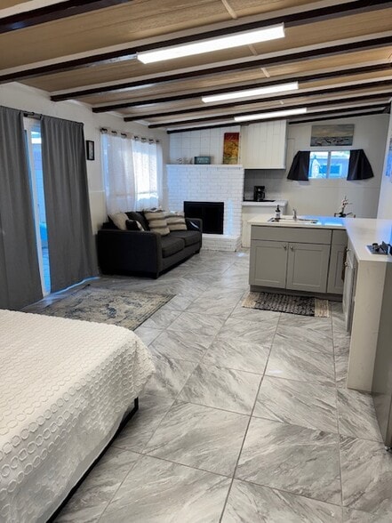 Building Photo - 4701 1/2 W 168th St