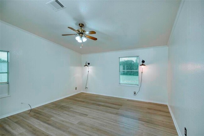 Building Photo - 132 Co Rd 247