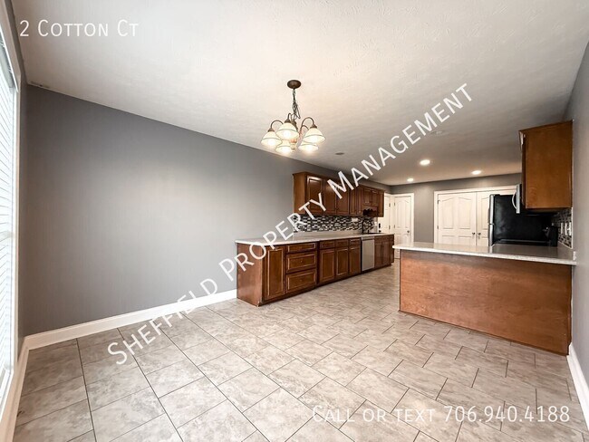 Building Photo - 2 Cotton Ct