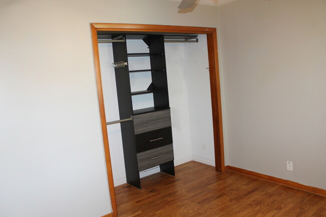 Building Photo - 63 Holly Dr