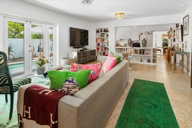 Building Photo - 202 32nd St