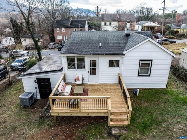 Building Photo - 1407 Vine St