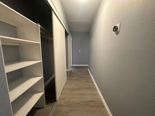 Building Photo - 3 Bedroom home with pool and RV parking