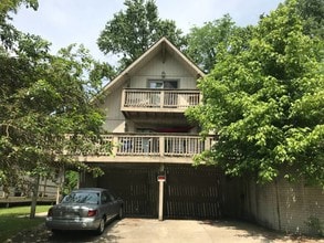 Building Photo - 37 Walker