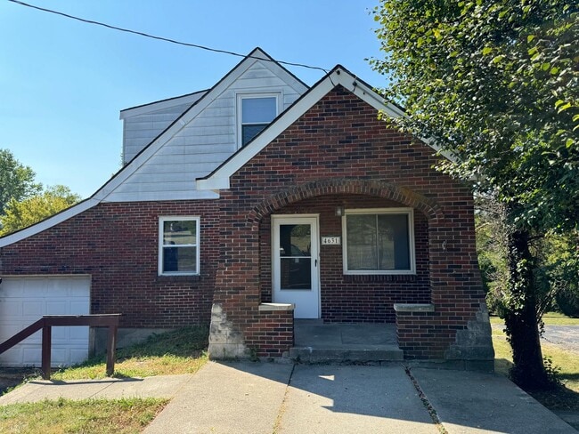 Primary Photo - DELHI - Adorable 3bed 2ba brick cape cod